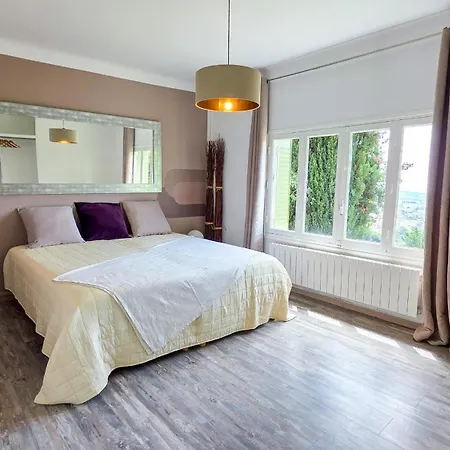 Exceptional Provencal 度假居 *